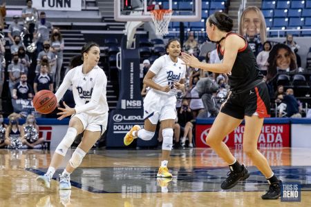 Standout freshman Audrey Roden slings a cross-court pass in Nevada’s 58-46 victory vs SDSU on January 19, 2022 at Lawlor Events Center (Mike Smyth / This is Reno)