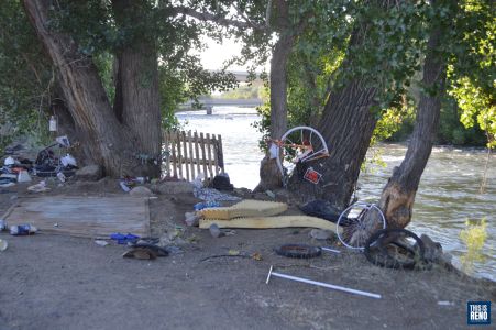 People living in a camp in downtown Reno were awakened early June 3 as RPD moved in to clear the camp. Image: Jeri Davis