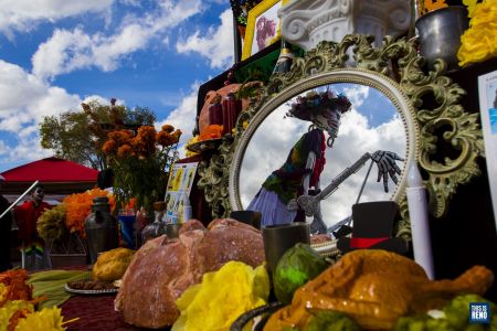 The 2021 Día de los Muertos celebration in on Oct. 30, 2021 in Reno, Nev. Image: Ty O'Neil / This Is Reno
